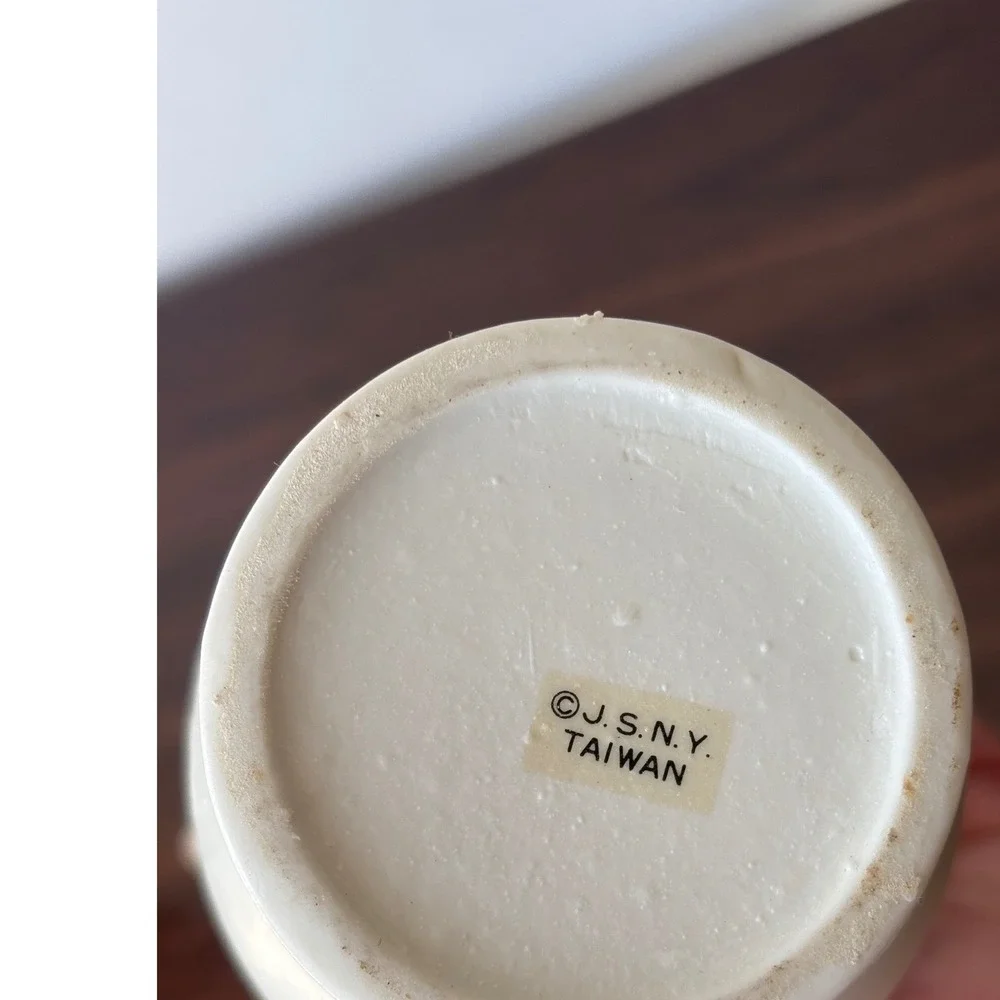 J.S.N.Y. vintage ceramic